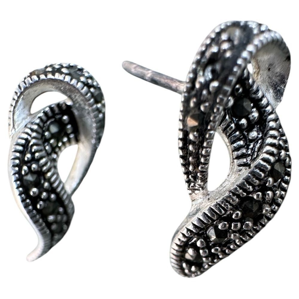 Elegant Sterling Silver Marcasite Earrings Curved Wing Earrings with Gemstone